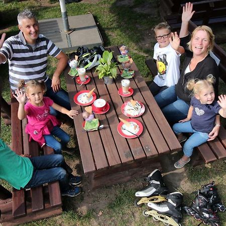 Familien- Und Freizeithotel Gutshaus Petkus Extérieur photo