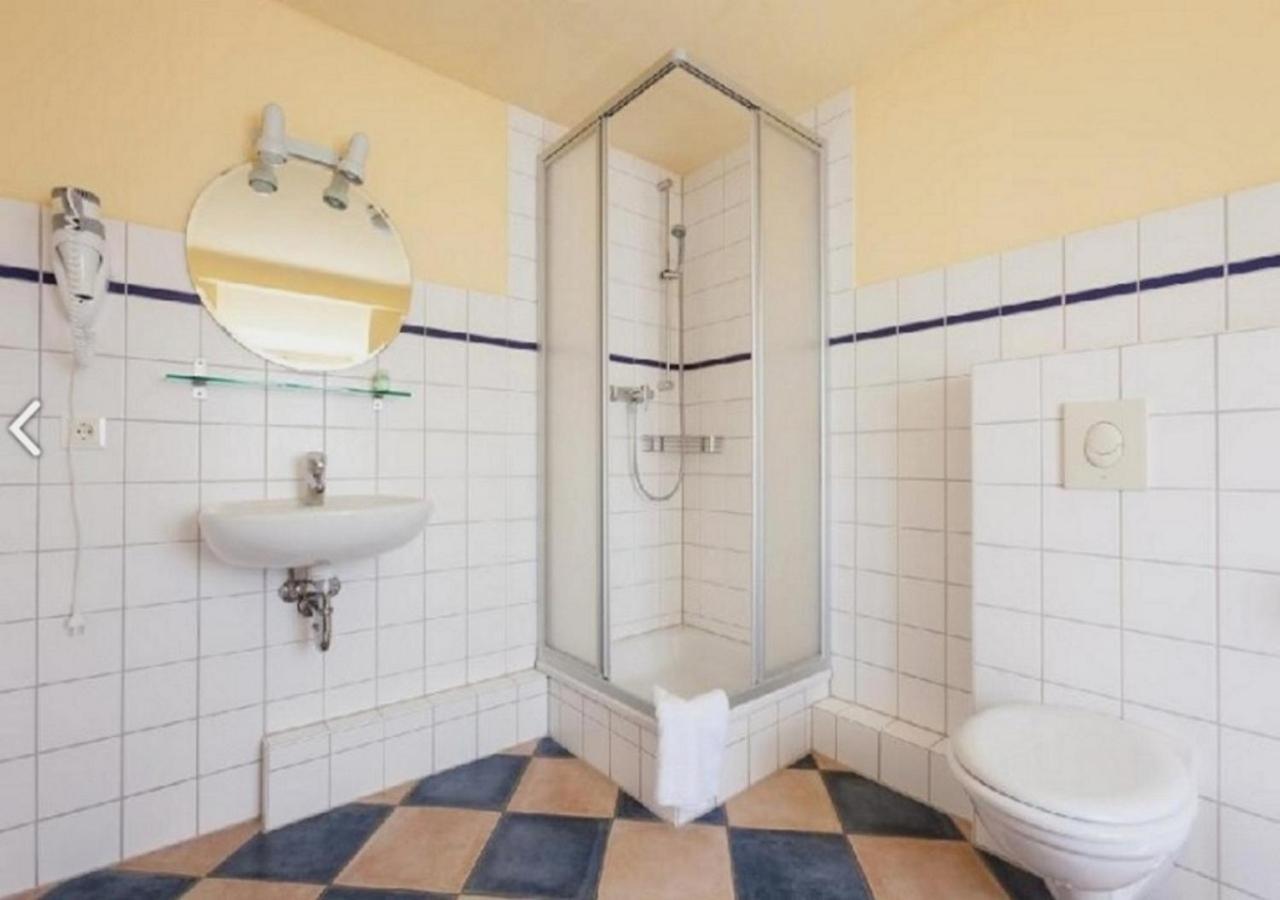Familien- Und Freizeithotel Gutshaus Petkus Extérieur photo