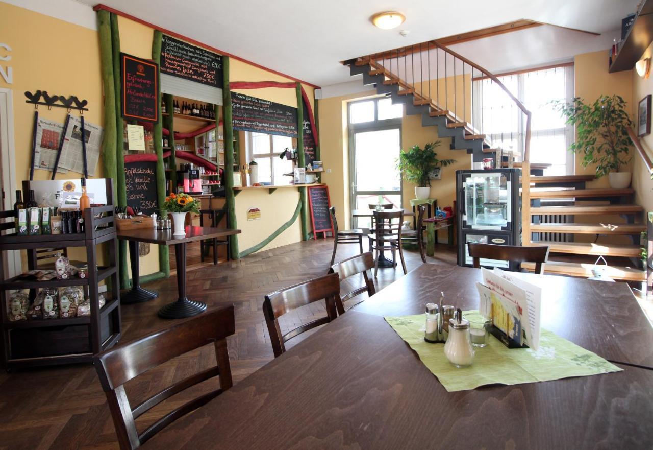Familien- Und Freizeithotel Gutshaus Petkus Extérieur photo